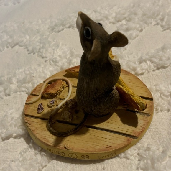 Munro-After The Party “Mouse With Cracker” Vintage Collectible figurine - Picture 2 of 5